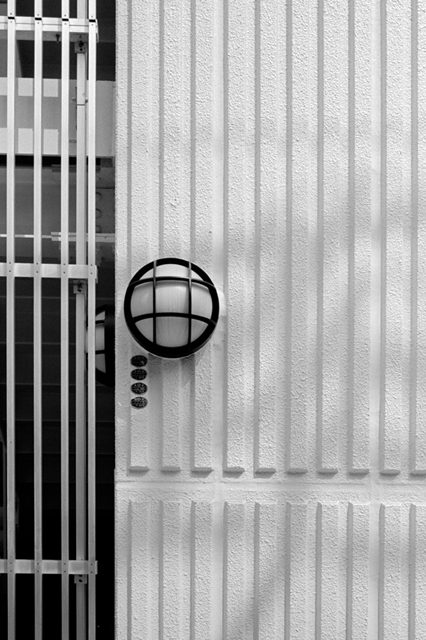 ���U���ʐ^�A���o�� f-2013.08.10Yokohama-IKON-Elmarit28mmF2.8-ACROS100-32.jpg 2013.08.10<BR>���l<BR>IKON Elmarit28/2.8<BR>ACROS100 D76 1:1