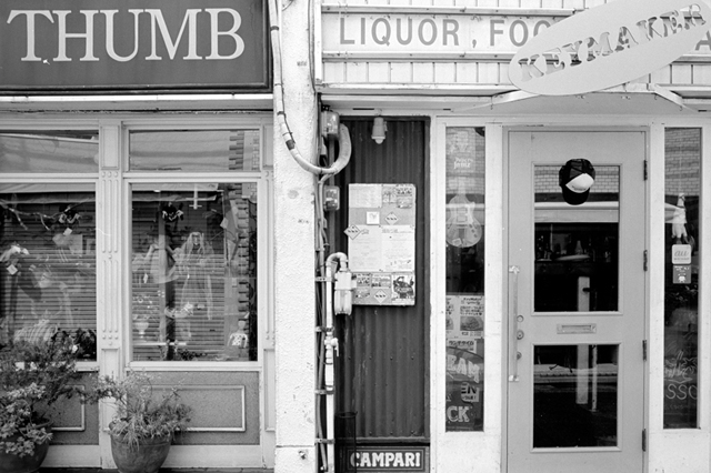 ���U���ʐ^�A���o�� f-2013.08.10Yokohama-IKON-Elmarit28mmF2.8-ACROS100-48.jpg 2013.08.10<BR>���l<BR>IKON Elmarit28/2.8<BR>ACROS100 D76 1:1