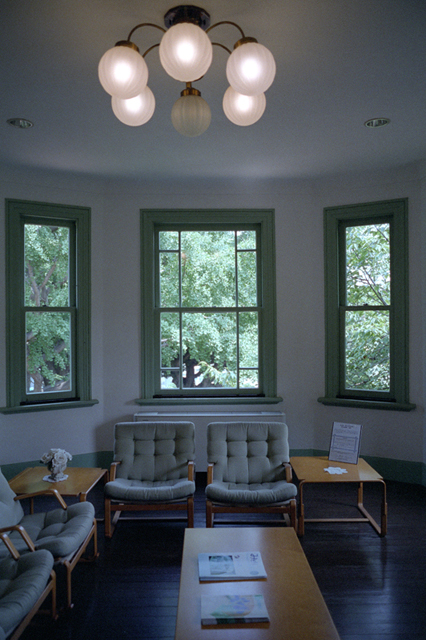 ���U���ʐ^�A���o�� f-2013.08.11Yokohama-IKON-Elmarit28mmF2.8-PN400N-207.jpg 2013.08.11<BR>���l<BR>IKON Elmarit28/2.8<BR>PN400N