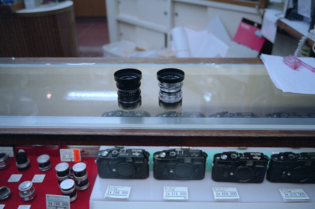 ���U���ʐ^�A���o�� f-2013.08.11Yokohama-IKON-Elmarit28mmF2.8-PN400N-233.jpg 2013.08.11<BR>���l<BR>IKON Elmarit28/2.8<BR>PN400N