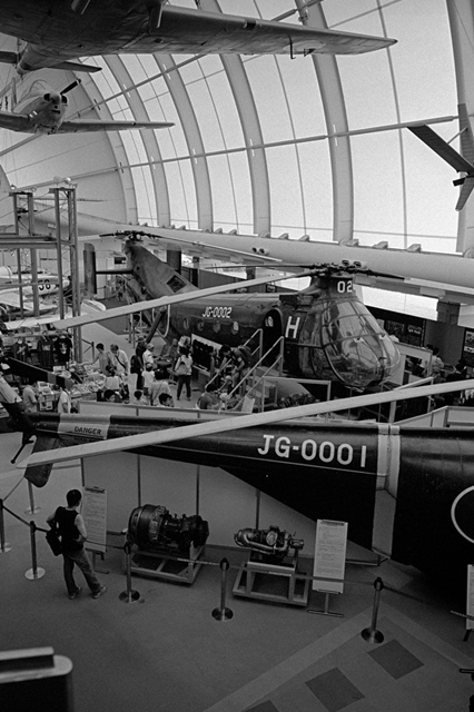 ���U���ʐ^�A���o�� f-2013.08.14Tokorozawa-IKON-Elmarit28mmF2.8-400TX-047.jpg 2013.08.14<BR>����<BR>IKON Elmarit28/2.8<BR>400TX D76 1:1