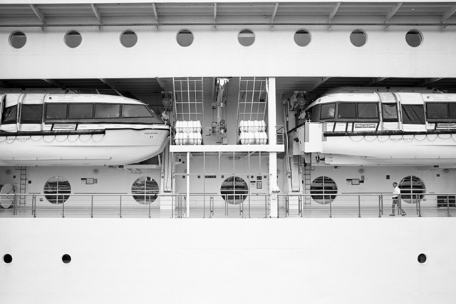 ���U���ʐ^�A���o�� f-2013.08.24Yokohama-IKON-Elmarit28mmF2.8-ACROS100-024.jpg 2013.08.24<BR>���l<BR>IKON Elmarit28/2.8<BR>ACROS100 D76 1:1