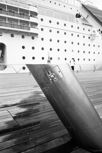 ���U���ʐ^�A���o�� f-2013.08.24Yokohama-IKON-Elmarit28mmF2.8-ACROS100-034.jpg 2013.08.24<BR>���l<BR>IKON Elmarit28/2.8<BR>ACROS100 D76 1:1