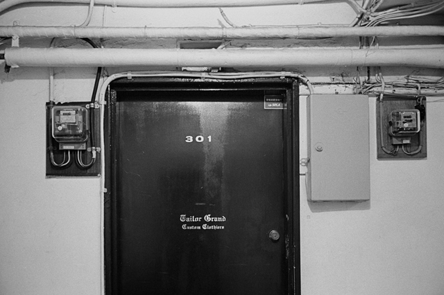 ���U���ʐ^�A���o�� f-2013.11.10-1Yokohama-M4-Summilux35mmF1.4-400TX-24.jpg 2013.11.10<BR>���l-1<BR>M4 Summilux35mmF1.4<BR>400TX D76 1:1