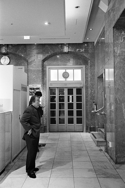 ���U���ʐ^�A���o�� f-2013.11.16Tokyo-M4-Summilux35mmF1.4-400TX-16.jpg 2013.11.16<BR>����<BR>M4 Summilux35mmF1.4<BR>400TX