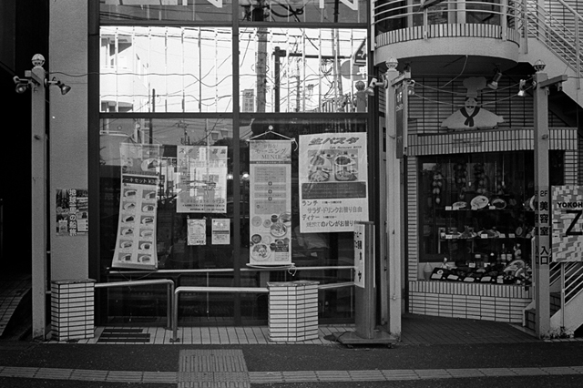 ���U���ʐ^�A���o�� f-2013.11.23Tokyo&Yokohama-IKON-Summilux50mmF1.4-400TX-29.jpg 2013.11.23<BR>�����E���l<BR>IKON Summilux50mmF1.4<BR>400TX D76 1:1