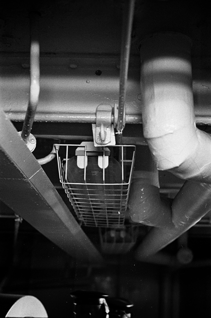 ���U���ʐ^�A���o�� f-2013.12.08Yokosuka-Mikasa-M4-Summilux50mmF1.4-400TX-29.jpg 2013.12.08<BR>���{�� �O�}<BR>M4 Summilux50mmF1.4<BR>400TX D76 1:1