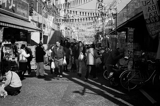 ���U���ʐ^�A���o�� f-2013.12.15Yokohama-M4-Summilux50mmF1.4-400TX-46.jpg 2013.12.15<BR>���l<BR>M4 Summilux50mmF1.4<BR>400TX D76 1:1