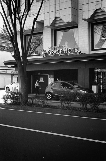 ���U���ʐ^�A���o�� f-2013.12.21Shin-yokohama-M4-Summilux50mmF1.4-400TX-032.jpg 2013.12.21<BR>�V���l<BR>M4 Summilux50mmF1.4<BR>400TX D76 1:1