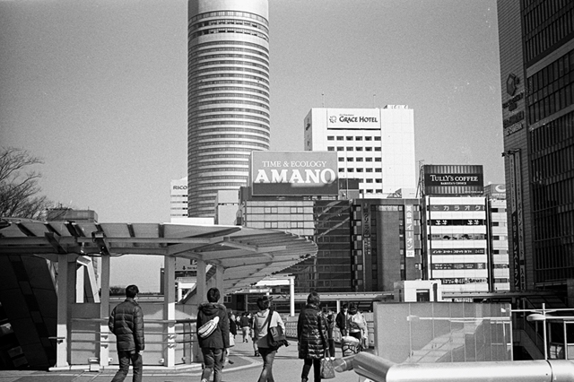 ���U���ʐ^�A���o�� f-2013.12.21Shin-yokohama-M4-Summilux50mmF1.4-400TX-041.jpg 2013.12.21<BR>�V���l<BR>M4 Summilux50mmF1.4<BR>400TX D76 1:1