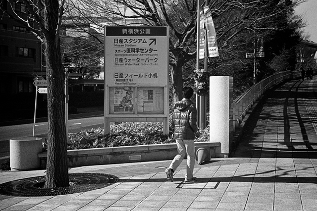 ���U���ʐ^�A���o�� f-2013.12.21Shin-yokohama-M4-Summilux50mmF1.4-400TX-056.jpg 2013.12.21<BR>�V���l<BR>M4 Summilux50mmF1.4<BR>400TX D76 1:1