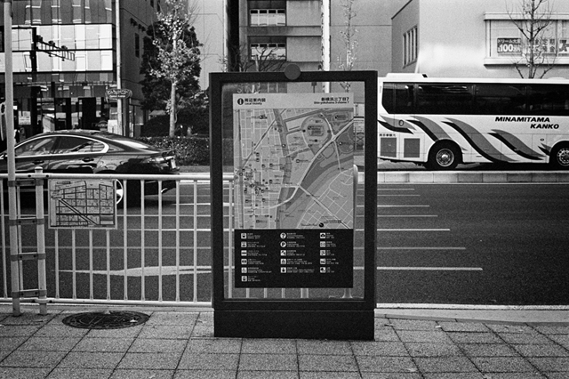 ���U���ʐ^�A���o�� f-2013.12.21Shin-yokohama-M4-Summilux50mmF1.4-400TX-091.jpg 2013.12.21<BR>�V���l<BR>M4 Summilux50mmF1.4<BR>400TX D76 1:1