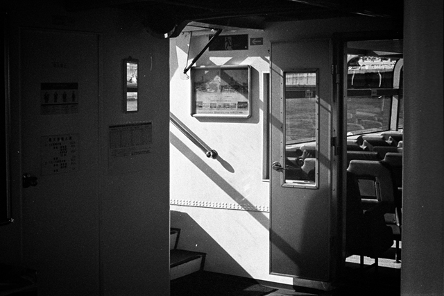 ���U���ʐ^�A���o�� f-2014.01.11Yokohama-M4-Summilux50mmF1.4-400TX-D76-072.jpg 2014.01.11<BR>���l<BR>M4 Summilux50mmF1.4<BR>400TX D76 1:1