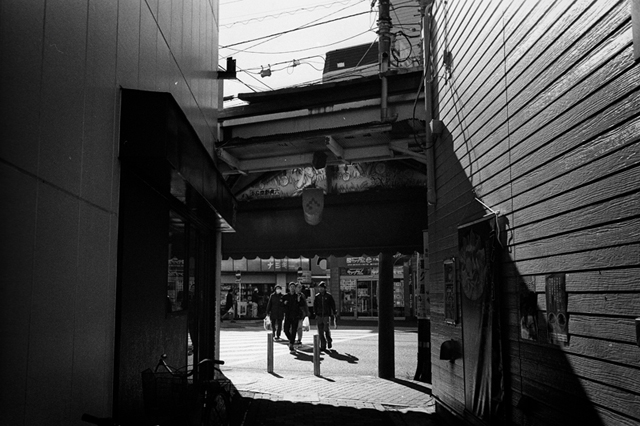 ���U���ʐ^�A���o�� f-2014.01.13Yokohama-M4-Summilux35mmF1.4-PRESTO400-D76-undiluted-050.jpg 2014.01.13<BR>���l<BR>M4 Summilux35mmF1.4<BR>PRESTO400 D76 undiluted