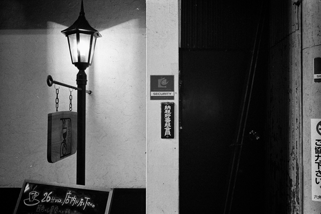���U���ʐ^�A���o�� f-2014.01.13Yokohama-M4-Summilux35mmF1.4-PRESTO400-D76-undiluted-062.jpg 2014.01.13<BR>���l<BR>M4 Summilux35mmF1.4<BR>PRESTO400 D76 undiluted
