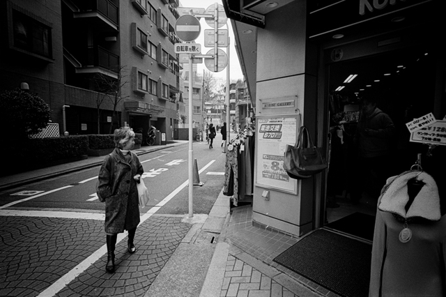 ���U���ʐ^�A���o�� f-2014.02.02Tokyo-M4-Ultron21mmF1.8-400TX-D76-undiluted-57.jpg 2014.02.02<BR>����<BR>M4 Ultron21mmF1.8<BR>400TX D76 undiluted