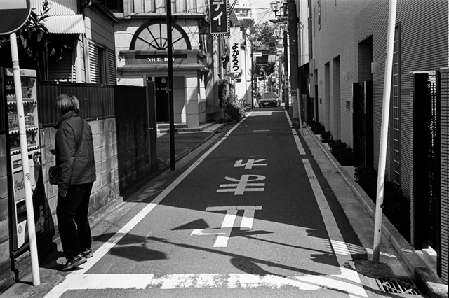 ���U���ʐ^�A���o�� f-2014.03.16Yokohama-M3-Summicron50mmF2Rigid-400TX-D76-undiluted-034.jpg 2014.03.16<BR>���l<BR>M3 Summicron50mmF2Rigid<BR>400TX D76 undiluted